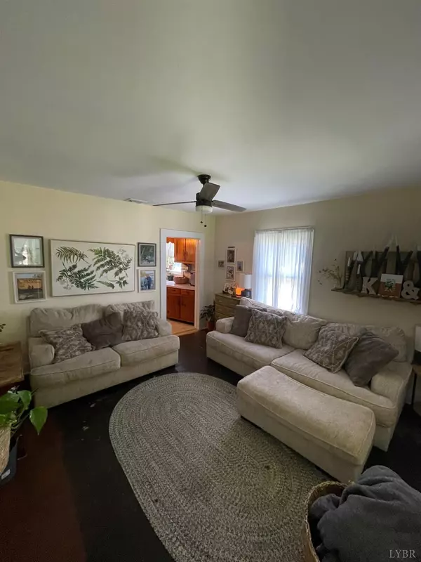 Hurt, VA 24563,200 Jasper Wood RD