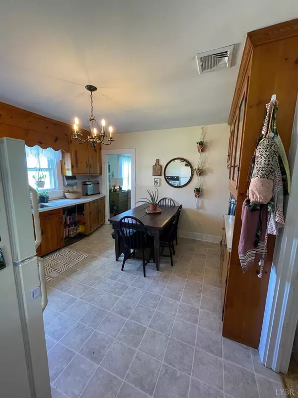 Hurt, VA 24563,200 Jasper Wood RD