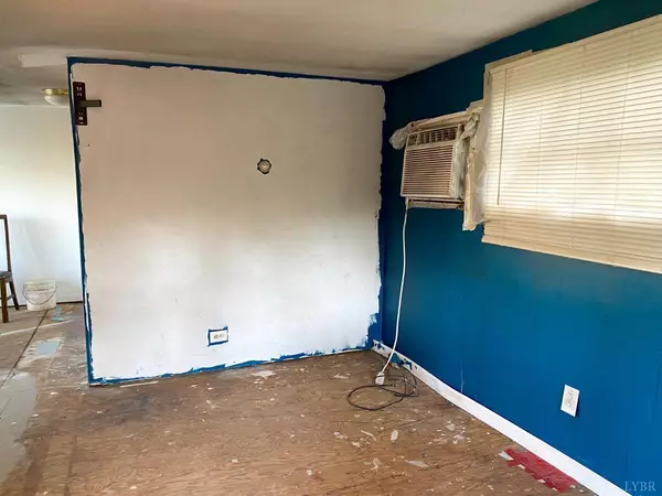 Lynchburg, VA 24501,1320 ENGLISH TAVERN RD RD