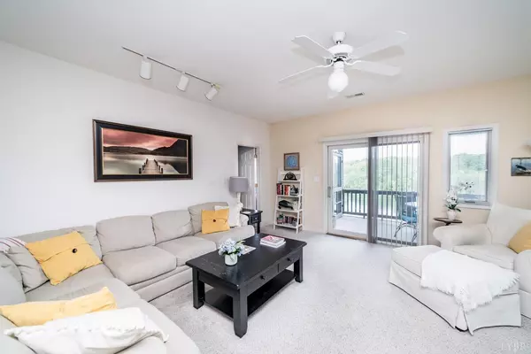 Huddleston, VA 24104,1019 Mariners Way WAY