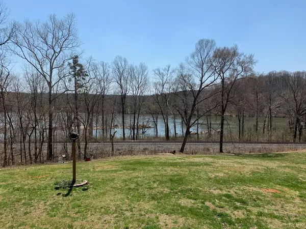 Gladys, VA 24554,1166 Melrose RD