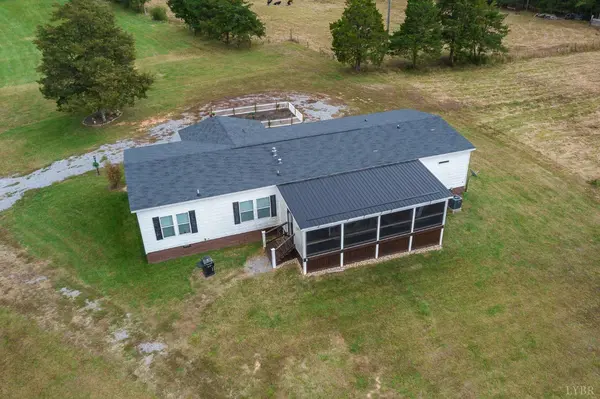 680 Volunteer RD, Gladys, VA 24554