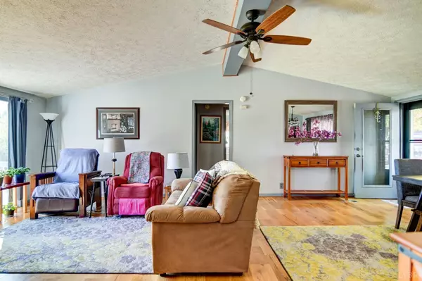 Gladys, VA 24554,862 Gladys RD