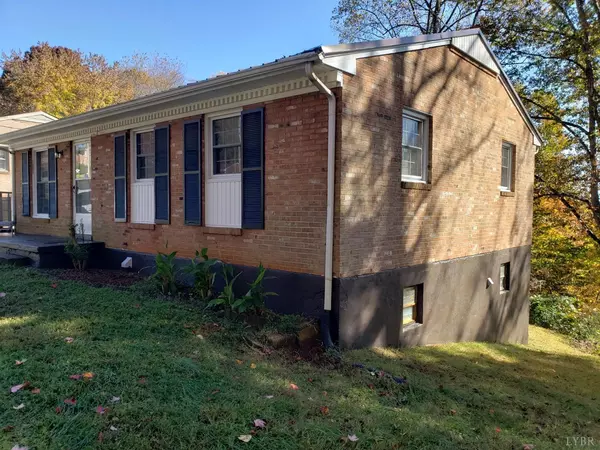 Martinsville, VA 24112,1303 Mountain