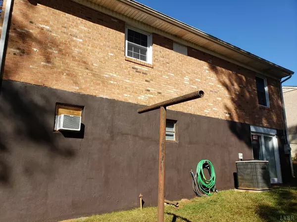 Martinsville, VA 24112,1303 Mountain