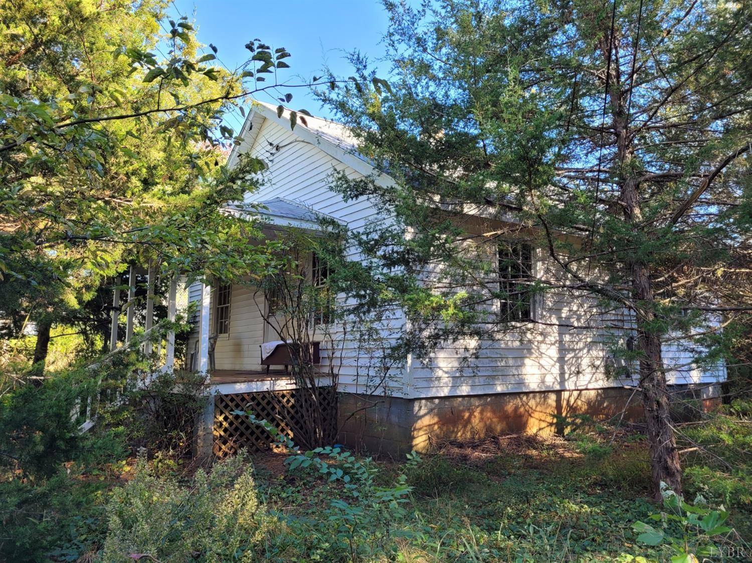 Appomattox, VA 24522,185 Lilac LN