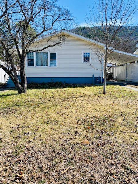 1952 Spruce Ave, Buena Vista, VA 24416