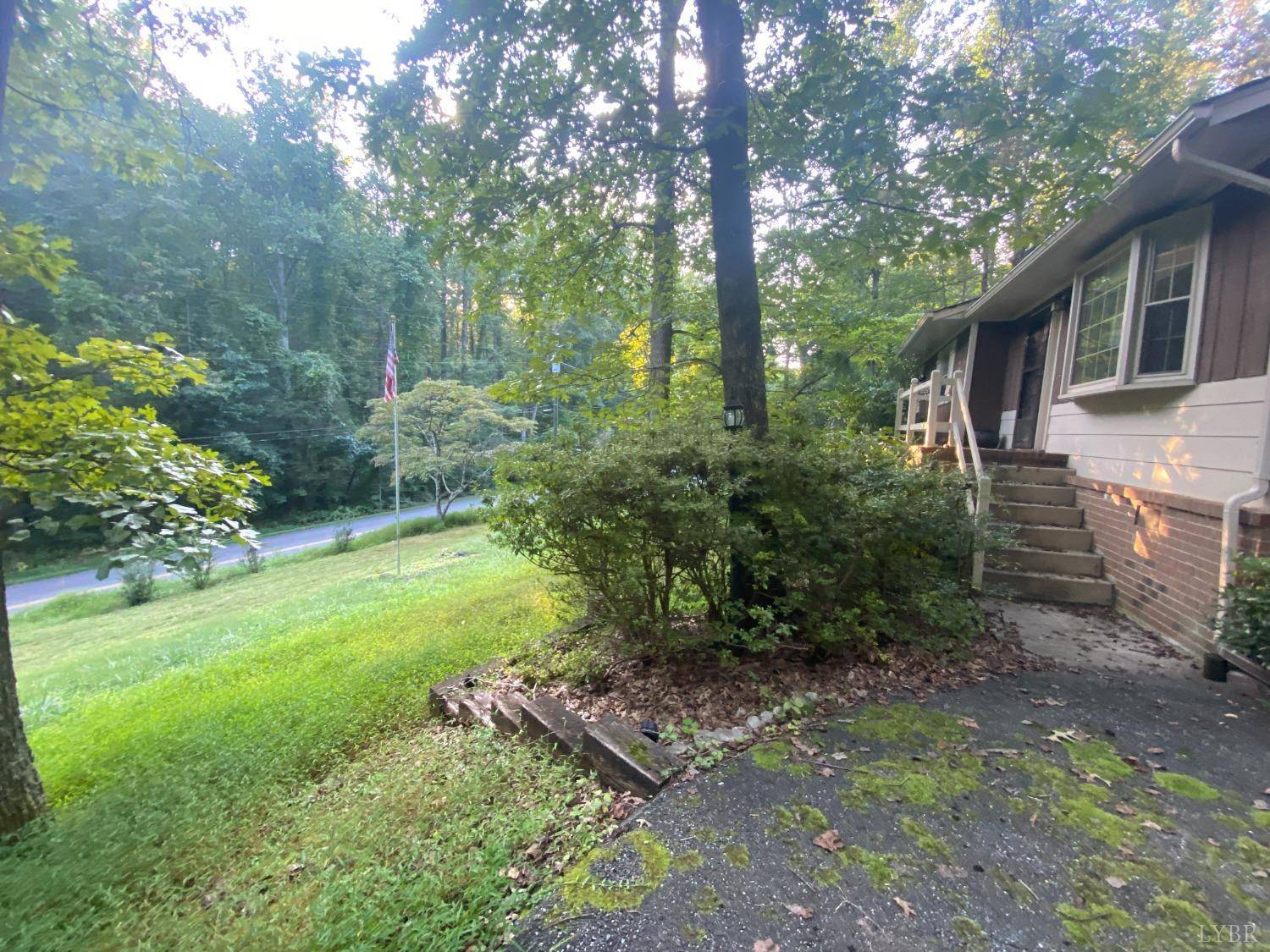 Lynchburg, VA 24503,1062 Medina LN