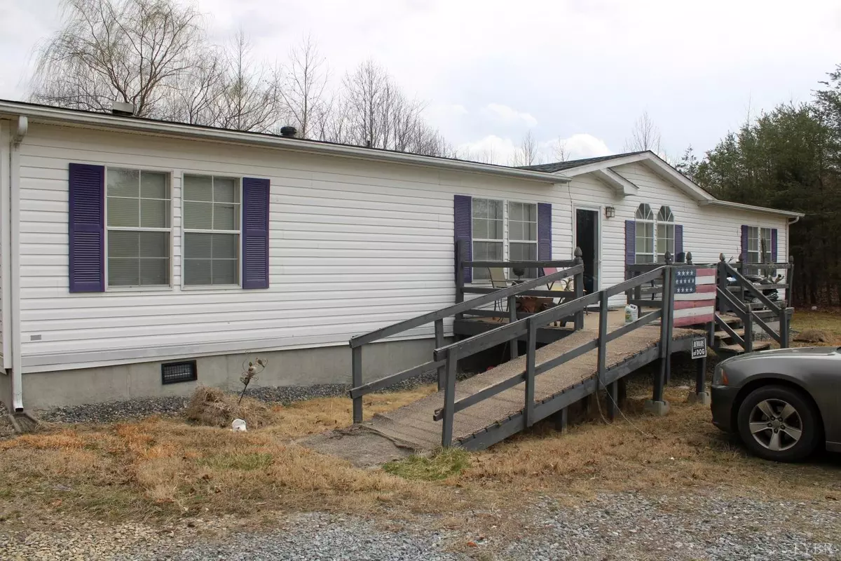 Amherst, VA 24521,229 Misty Hollow RD