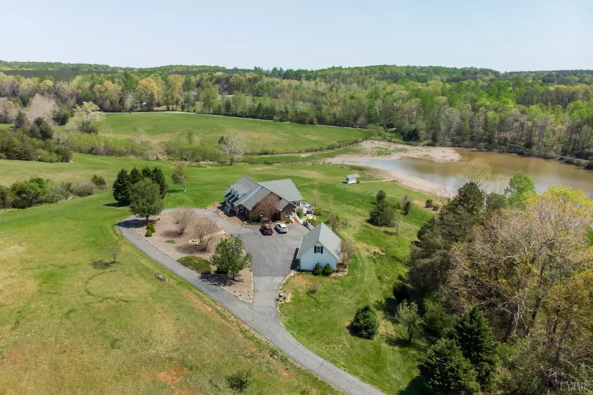 Gladys, VA 24554,552 Hughes RD