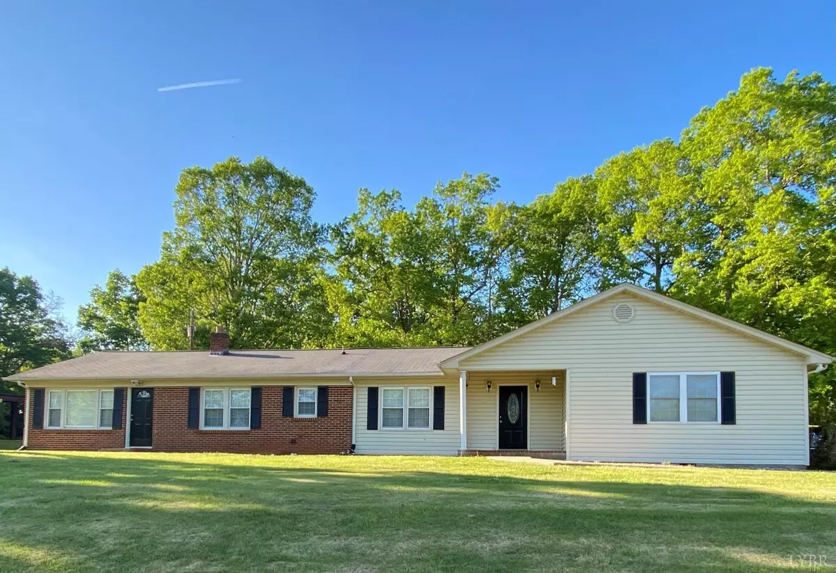 Hurt, VA 24563,793 Clover RD