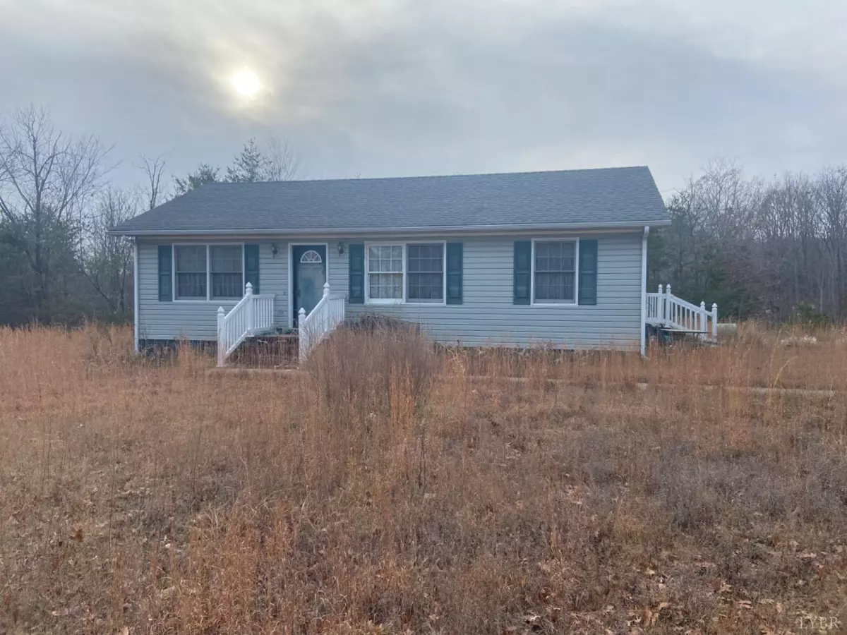 Prospect, VA 23960,852 Holiday Lake Road