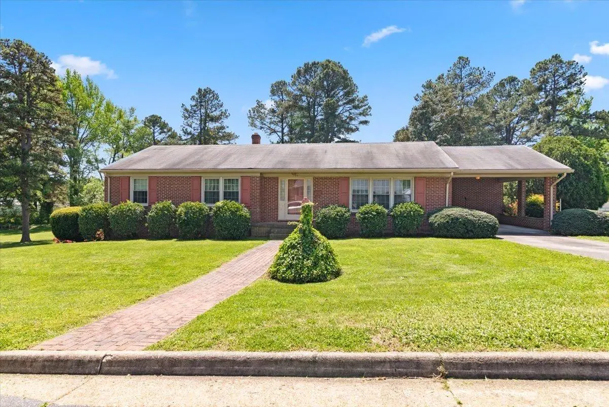 Crewe, VA 23930,106 Rock Castle AVE