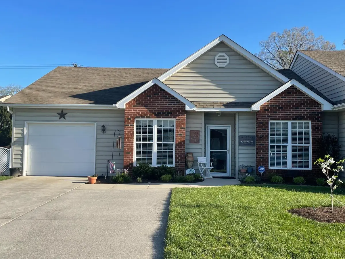 27 Crocetti LN, Lynchburg, VA 24501