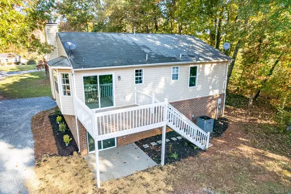 Forest, VA 24551,498 Jefferson Manor DR