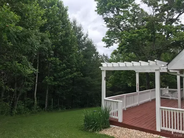 Big Island, VA 24526,14631 Lee Jackson Highway