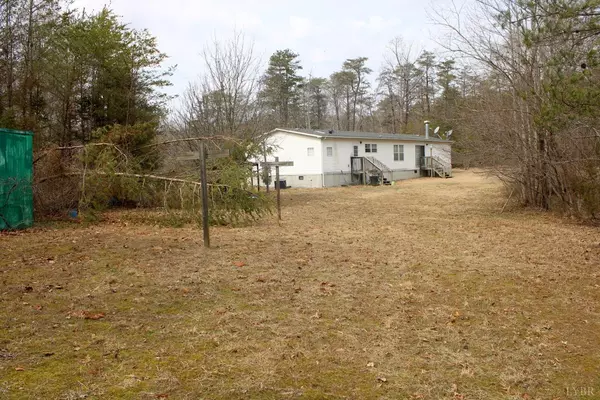 Amherst, VA 24521,229 Misty Hollow RD