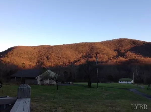 Bedford, VA 24523,2909 WHEATS VALLEY RD