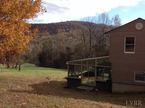 Bedford, VA 24523,2909 WHEATS VALLEY RD