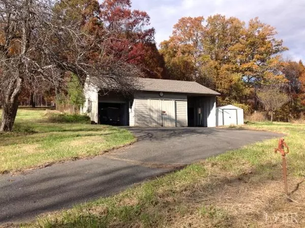 Bedford, VA 24523,2909 WHEATS VALLEY RD