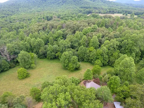 Shipman, VA 22971,284 Oakland Farm LN