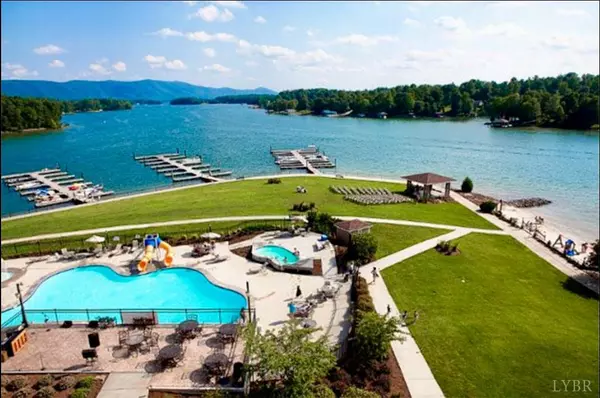 Huddleston, VA 24104,1217 Graves Harbor TRL