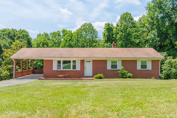 5248 Smith Mountain Lake Pkwy,  Huddleston,  VA 24104