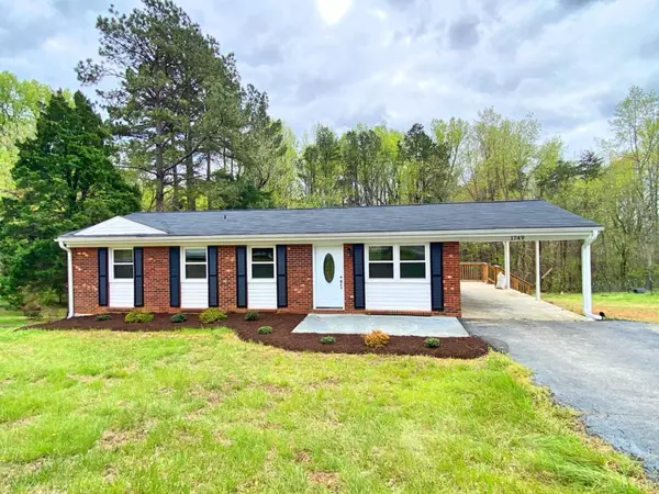 1749 Ridgecrest DR, Danville, VA 24540