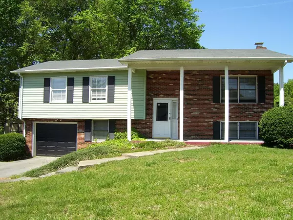 7014 Lakeview TER, Danville, VA 24540