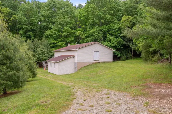 Floyd, VA 24091,5133 Alum Ridge RD