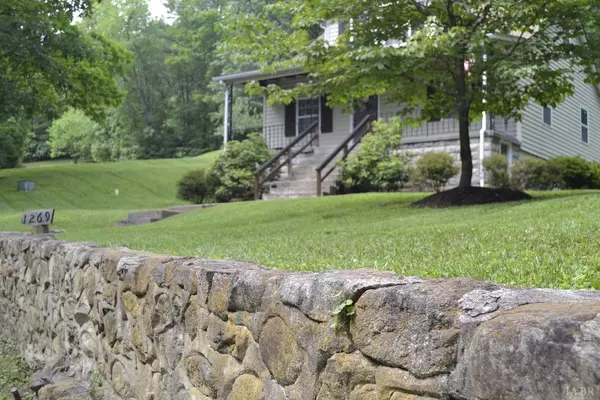 Big Island, VA 24526,1269 Peters Creek RD