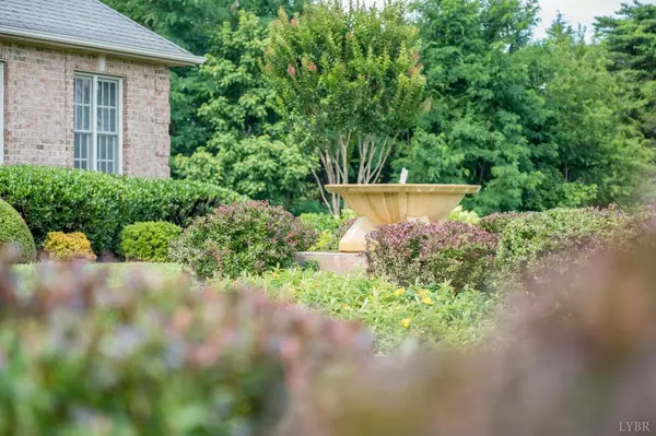 Lynchburg, VA 24503,115 Alydar