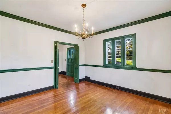 Lynchburg, VA 24503,2111 Link RD