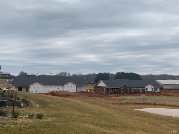 153 Villa Oak CIR, Bedford, VA 24523