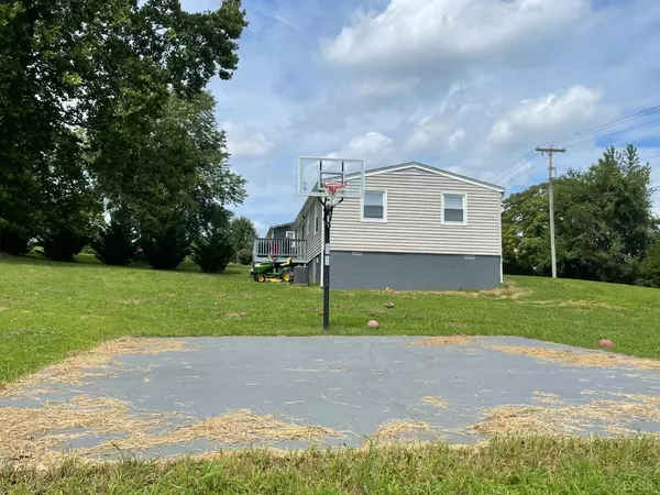 Bedford, VA 24523,2157 Bell Town RD