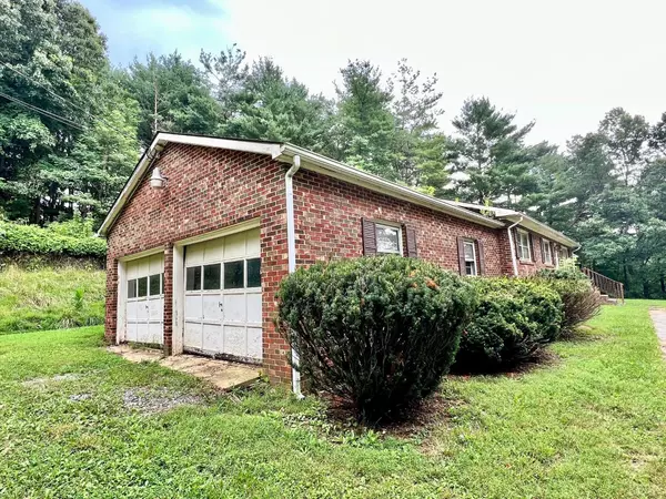 Buena Vista, VA 24416,604 Reids Hill RD