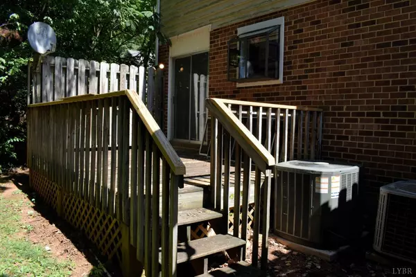 Lynchburg, VA 24502,542 Leesville RD