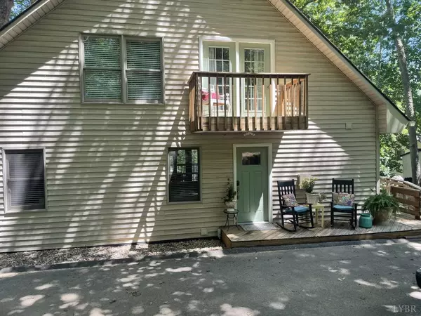 Moneta, VA 24121,1010 Parkside DR