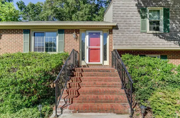 Lynchburg, VA 24502,193 Robinson DR