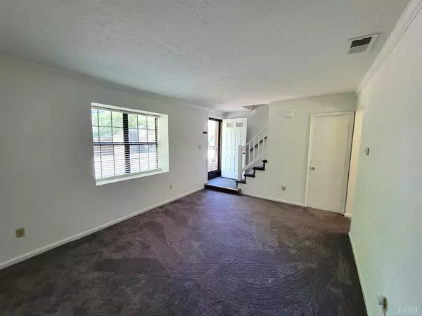 Lynchburg, VA 24502,22 Cape Fear CT