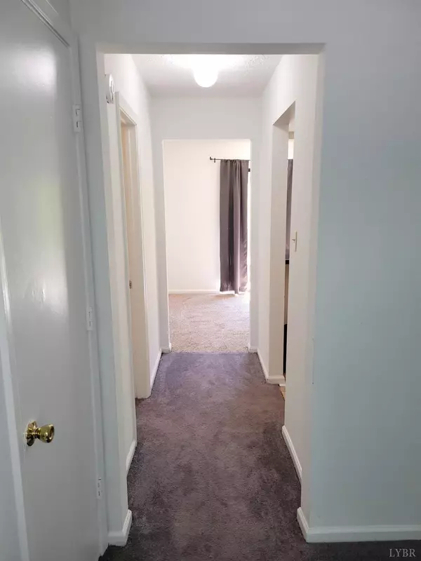 Lynchburg, VA 24502,22 Cape Fear CT