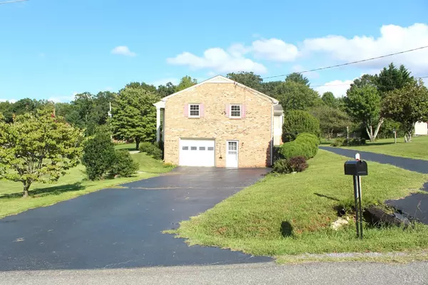 Forest, VA 24551,85 Bob CIR