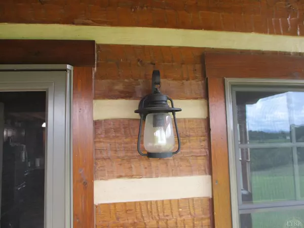 Vinton, VA 24179,3804 Saunders