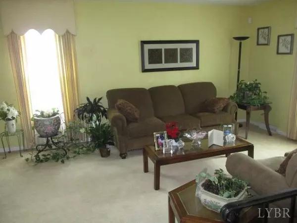 Lynchburg, VA 24503,532 Madewood RD