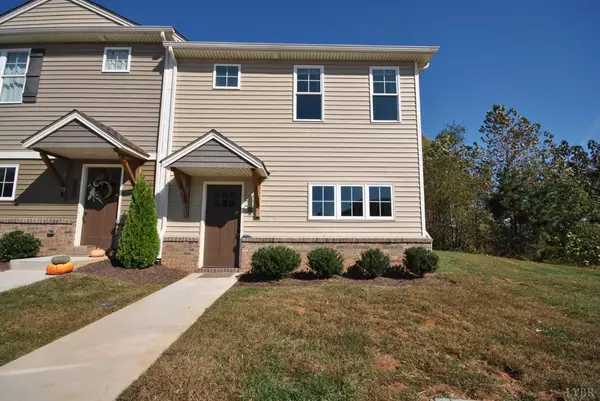 1190 Commonwealth CIR, Forest, VA 24551