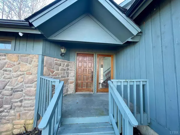 Goode, VA 24556,1739 Old Cifax RD