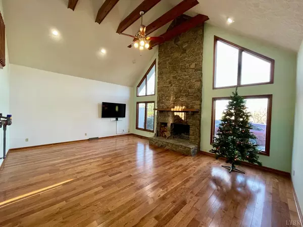 Goode, VA 24556,1739 Old Cifax RD