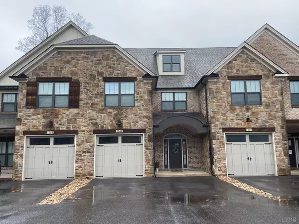 1249 Sleepy Oak LN, Forest, VA 24551