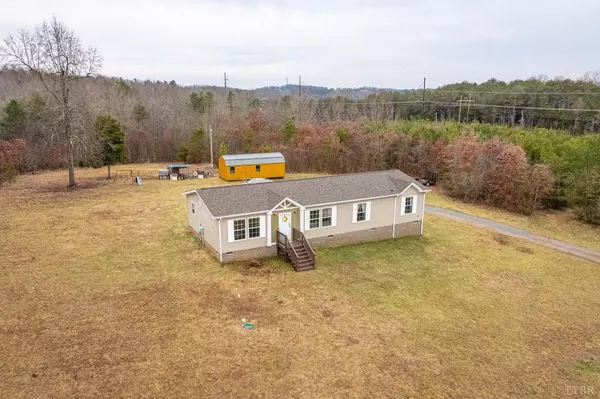 1787 Dearing Ford Rd, Altavista, VA 24517