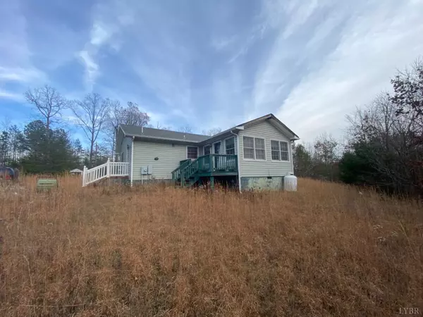 Prospect, VA 23960,852 Holiday Lake Road